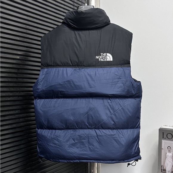 The North Face Men's Black and Blue Puffer Vest - Picture 2 of 7